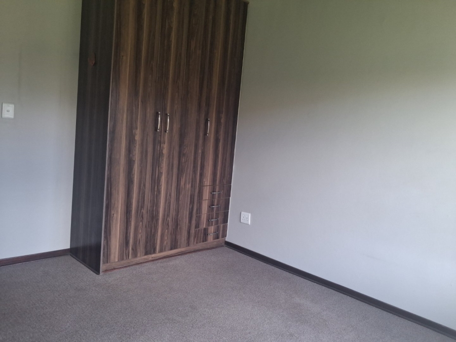 To Let 3 Bedroom Property for Rent in Hillside Free State